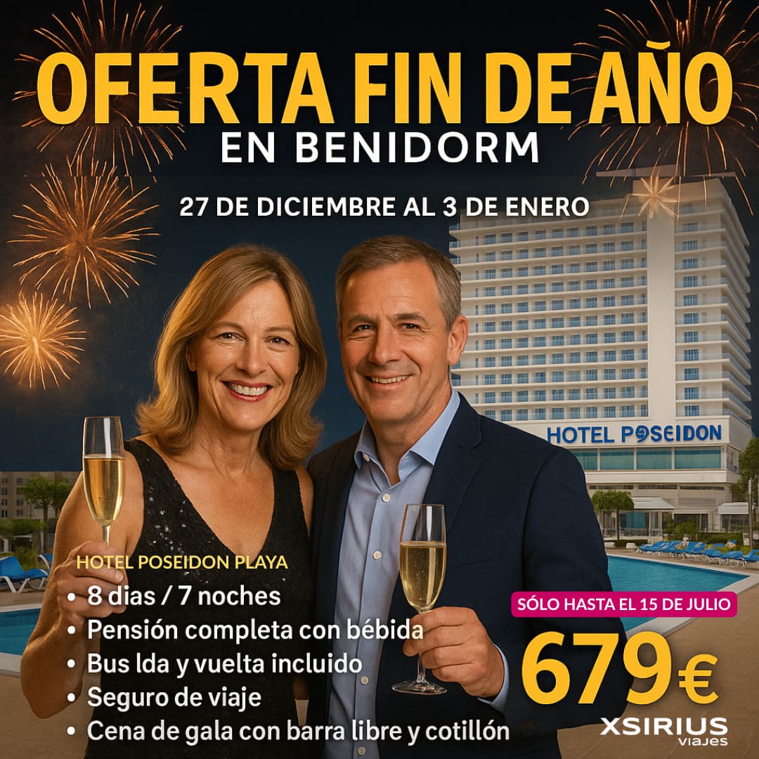 Vistas de la piscina y fachada del Hotel Poseidon Playa en Benidorm, Alicante.